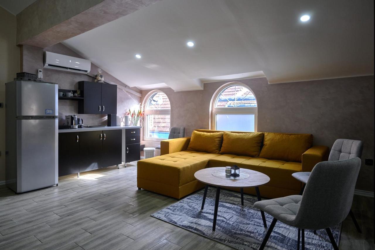 Vanimi Lux Apartmani Kikinda Eksteriør billede